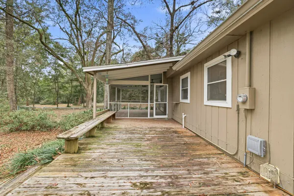 $2,400 | 7585 Skipper Lane, Tallahassee, FL 32317