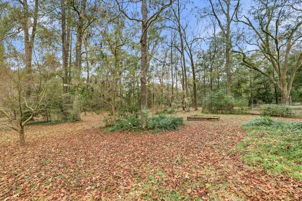 $2,400 | 7585 Skipper Lane, Tallahassee, FL 32317