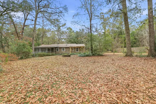 $2,400 | 7585 Skipper Lane, Tallahassee, FL 32317