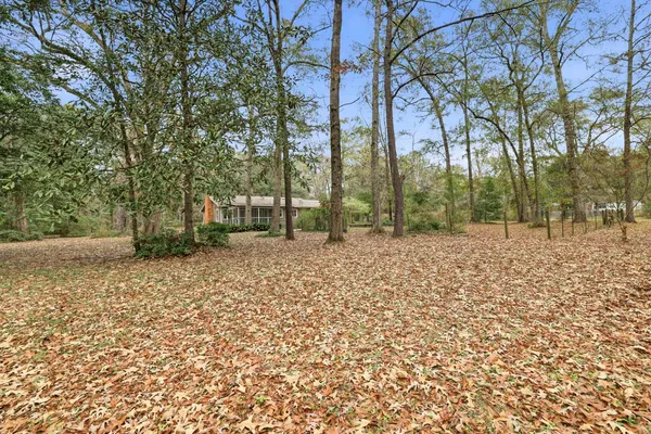 $2,400 | 7585 Skipper Lane, Tallahassee, FL 32317