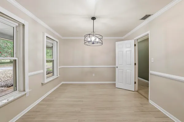 $2,400 | 7585 Skipper Lane, Tallahassee, FL 32317
