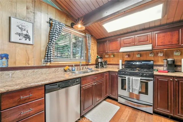 $415,000 | 535 Sunderland Court, Lake Arrowhead, CA 92352