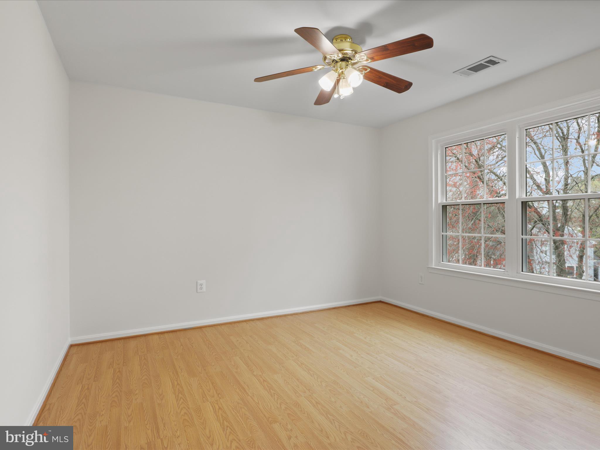332 Silver Ridge Drive Sterling, VA 20164 - Photo 25 of 53 an empty room with a window