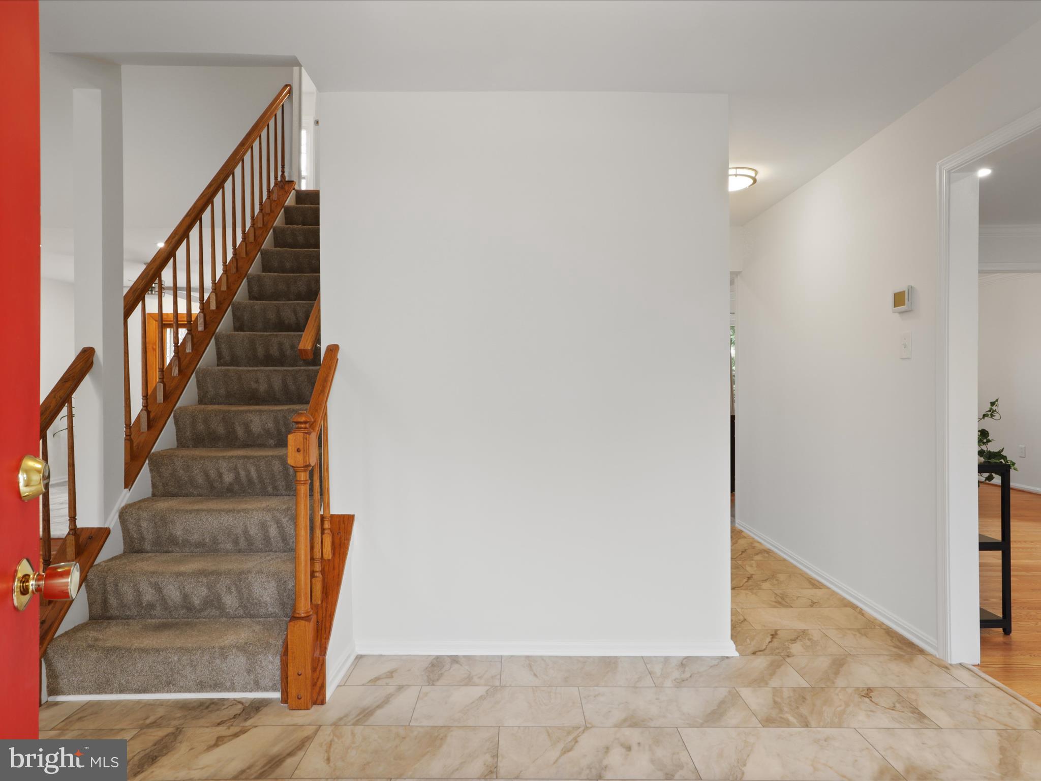 332 Silver Ridge Drive Sterling, VA 20164 - Photo 6 of 53 a view of entryway