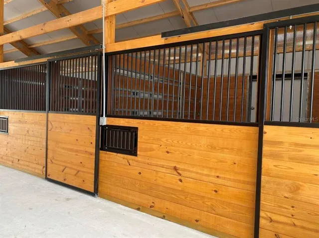 $3,000 | 1500 Southwest 210th Avenue, Unit BARN, Dunnellon, FL 34431