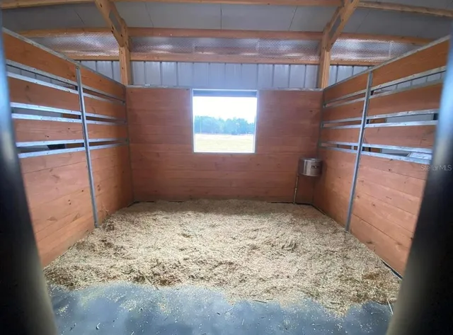 $3,000 | 1500 Southwest 210th Avenue, Unit BARN, Dunnellon, FL 34431