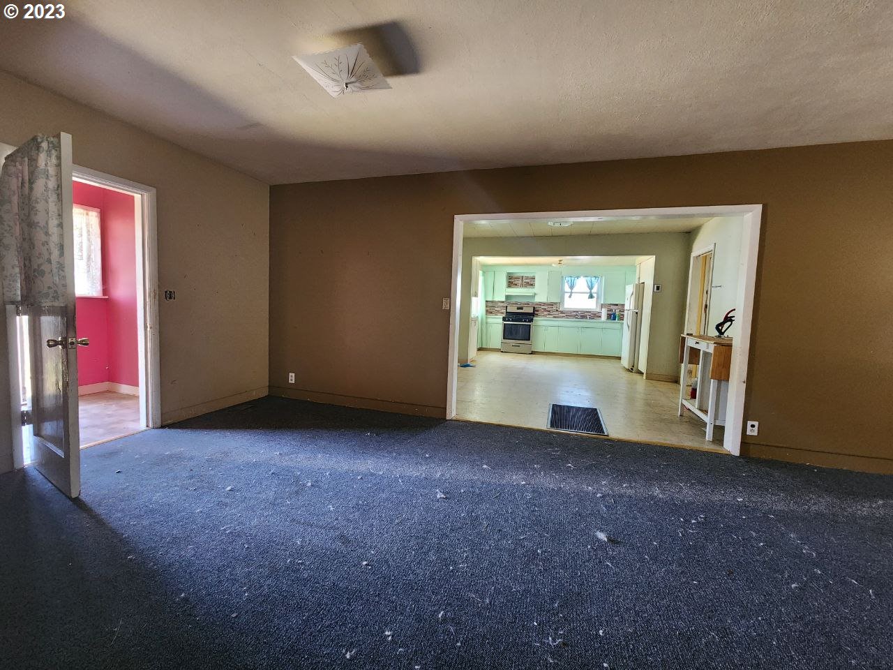 203 5th Street Moro, OR 97039 - Photo 5 of 15 Gallery Image 5