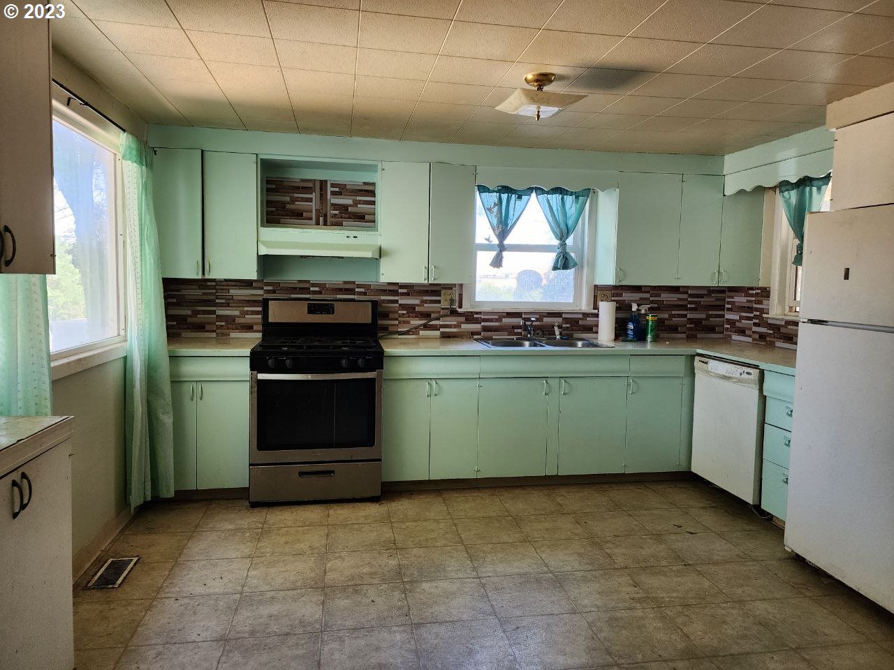 203 5th Street Moro, OR 97039 - Photo 8 of 15 Gallery Image 8