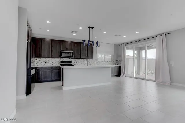 $2,750 | 8874 Howell Street, Las Vegas, NV 89166