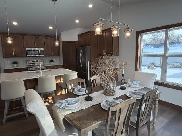 $439,000 | 1921 Lone Grove Avenue, Green Bay, WI 54303