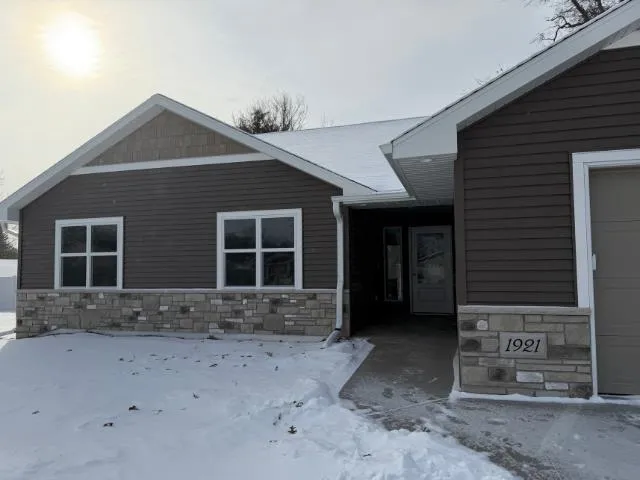 $439,000 | 1921 Lone Grove Avenue, Green Bay, WI 54303