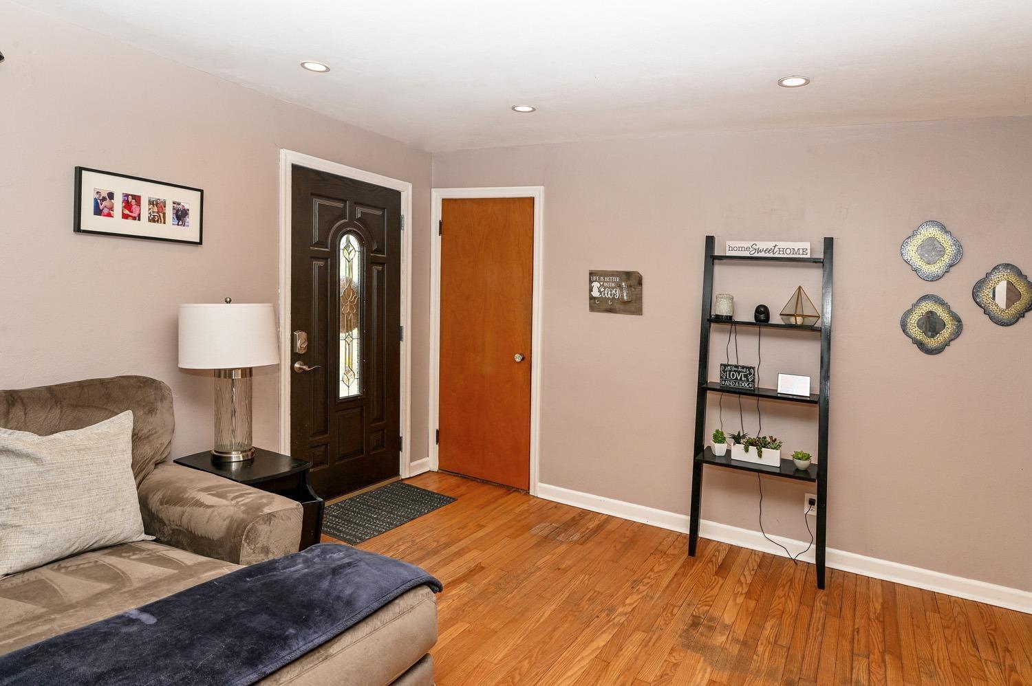 1763 Ebenezer Road Cincinnati, OH 45233 - Photo 9 of 37