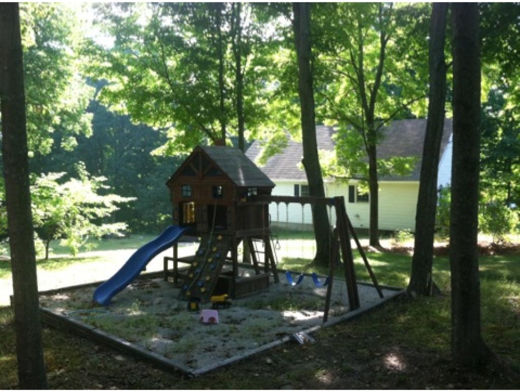 454 East Dunbarton Road Goffstown, NH 03045 - Photo 17 of 35