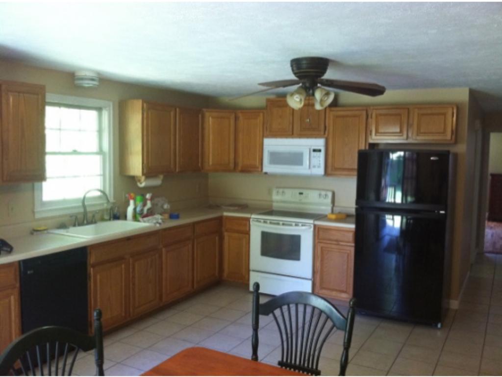454 East Dunbarton Road Goffstown, NH 03045 - Photo 7 of 35
