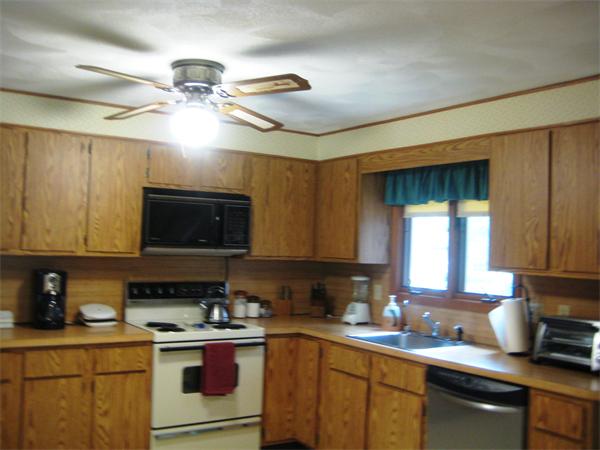 111 Hollytree Road Stoughton, MA 02072 - Photo 5 of 15 Gallery Image 5