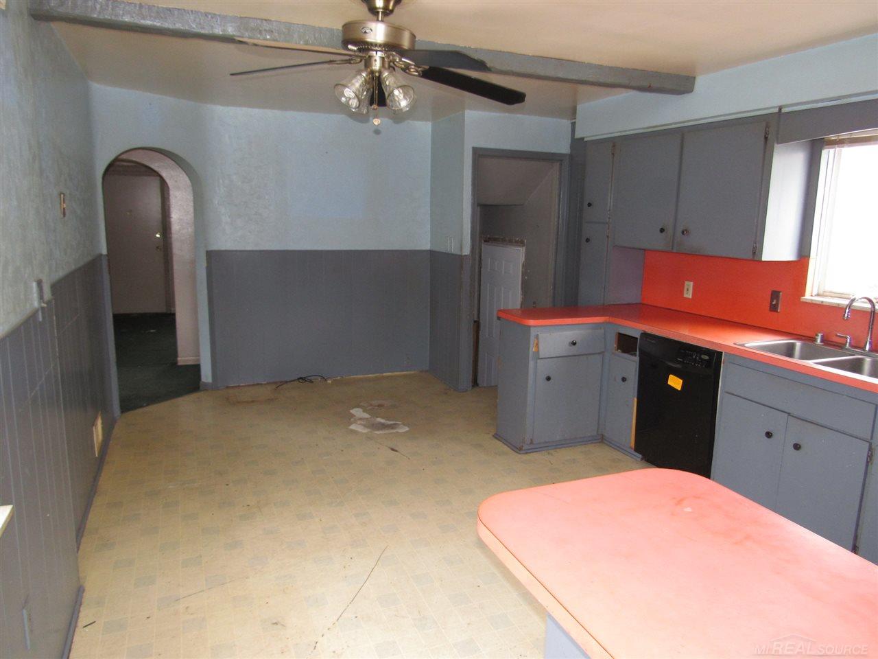 7260 Stephens Center Line, MI 48015 - Photo 20 of 40 Gallery Image 20