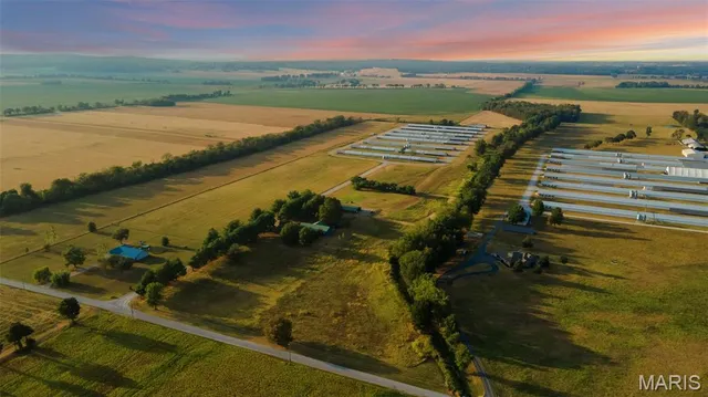 $524,000 | 1369 County Highway, Benton, MO 63736