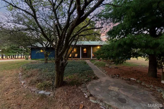 $524,000 | 1369 County Highway, Benton, MO 63736