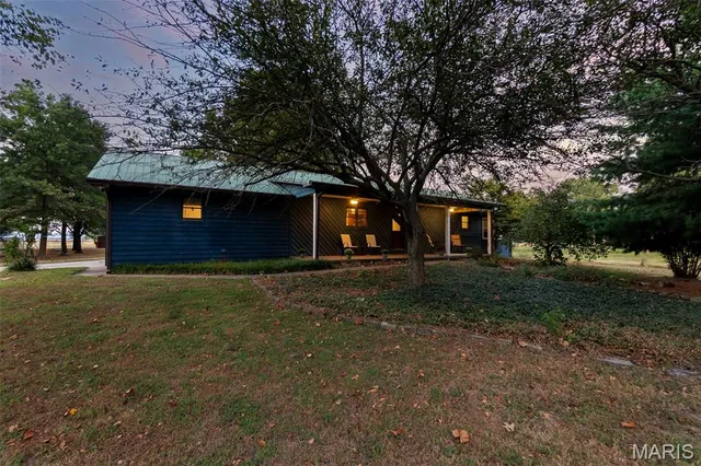 $524,000 | 1369 County Highway, Benton, MO 63736