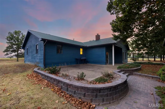 $524,000 | 1369 County Highway, Benton, MO 63736