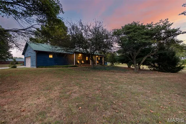 $524,000 | 1369 County Highway, Benton, MO 63736