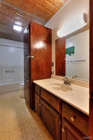 $524,000 | 1369 County Highway, Benton, MO 63736