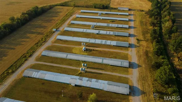 $524,000 | 1369 County Highway, Benton, MO 63736