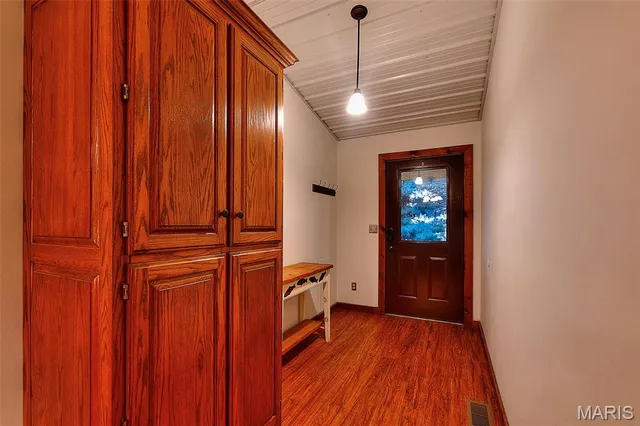 $524,000 | 1369 County Highway, Benton, MO 63736