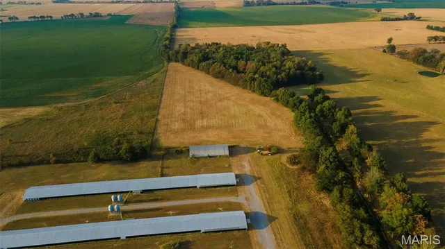 $524,000 | 1369 County Highway, Benton, MO 63736