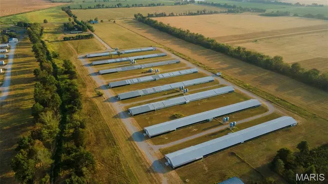 $524,000 | 1369 County Highway, Benton, MO 63736