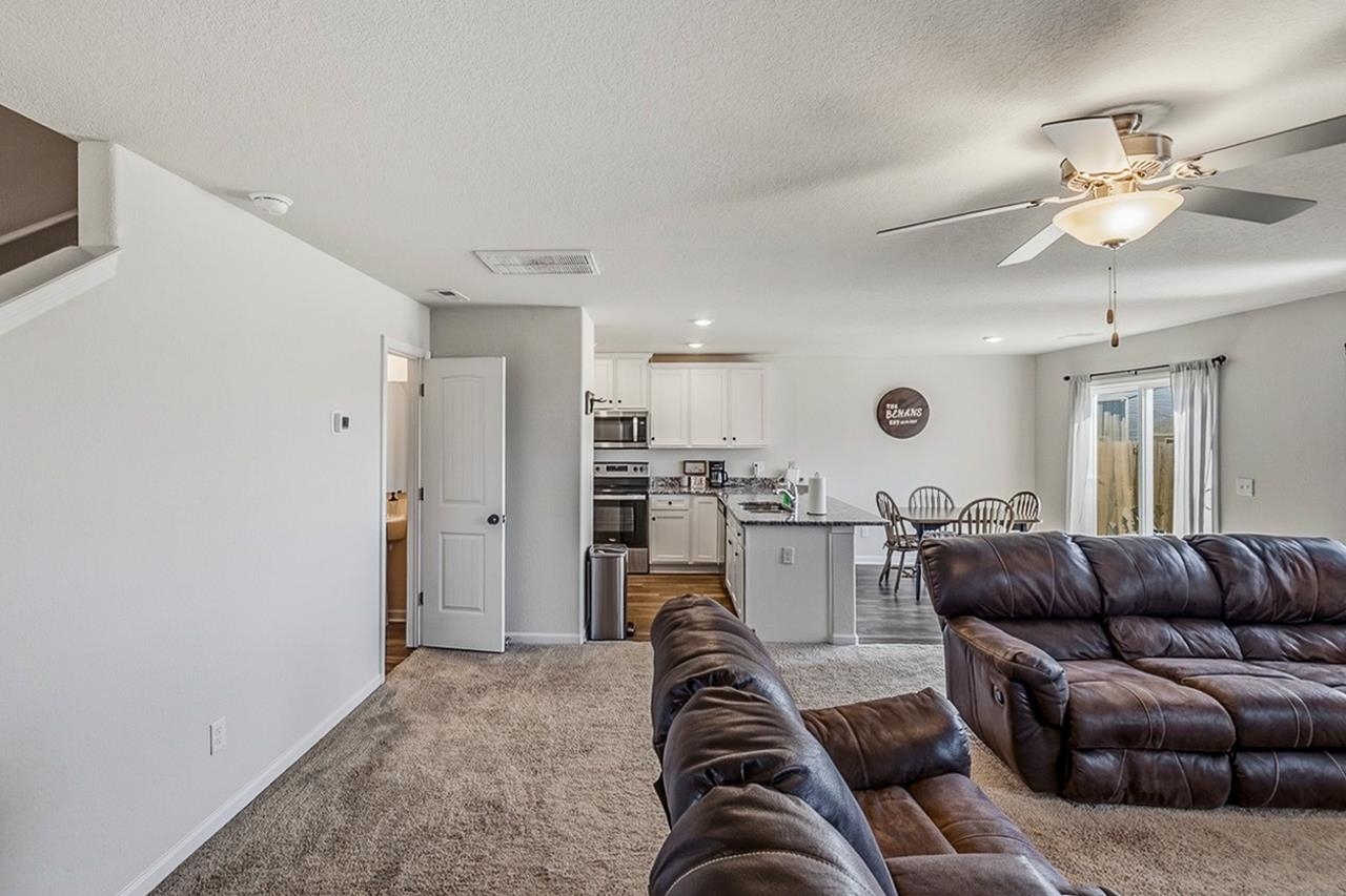 2182 Southlea Drive Inman, SC 29349 - Photo 3 of 32