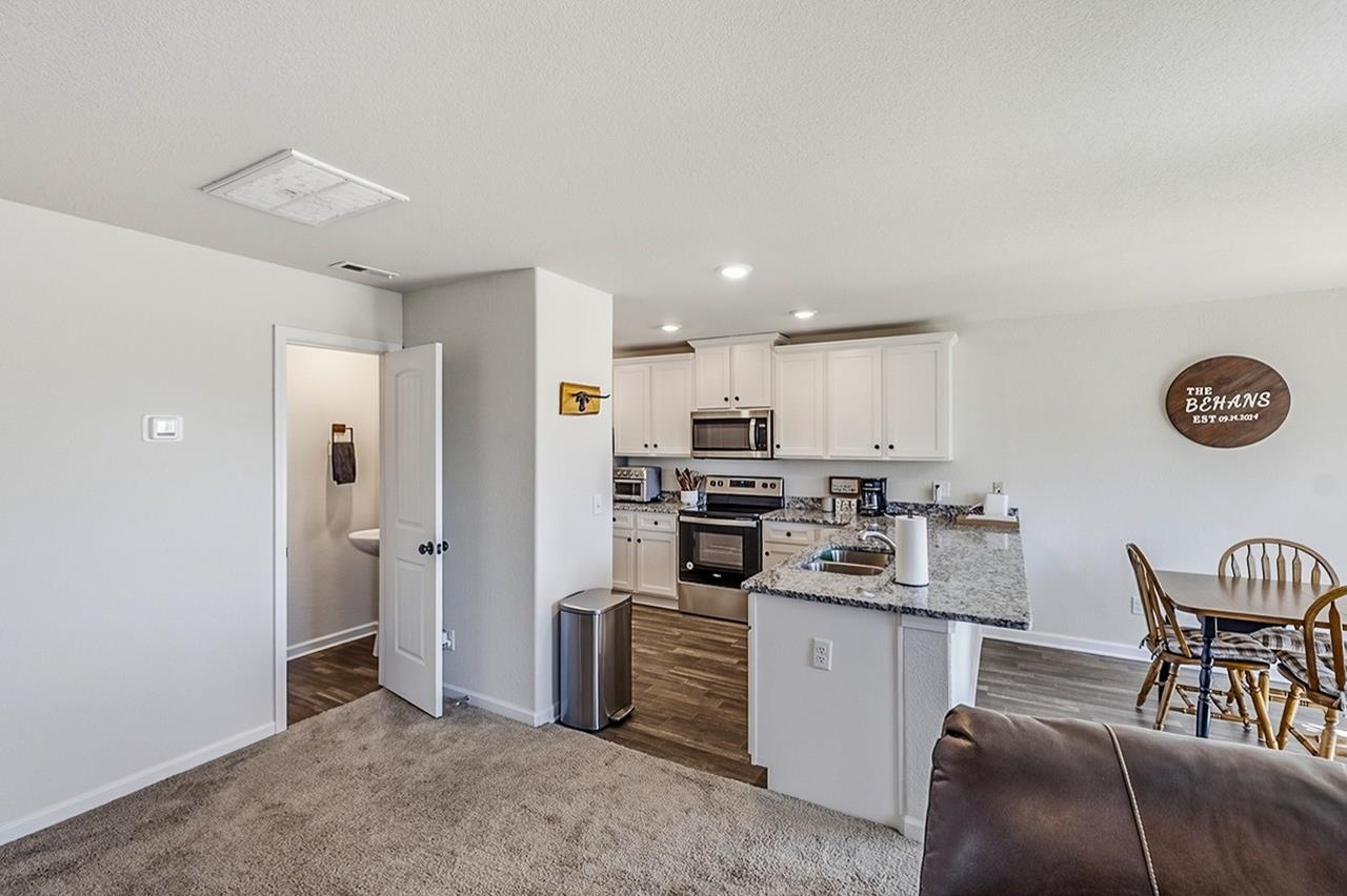 2182 Southlea Drive Inman, SC 29349 - Photo 4 of 32