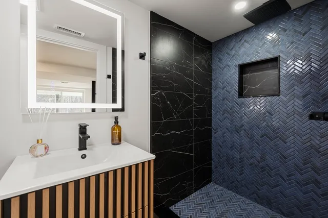 $949,900 | 290 Park Street, North Reading, MA 01864