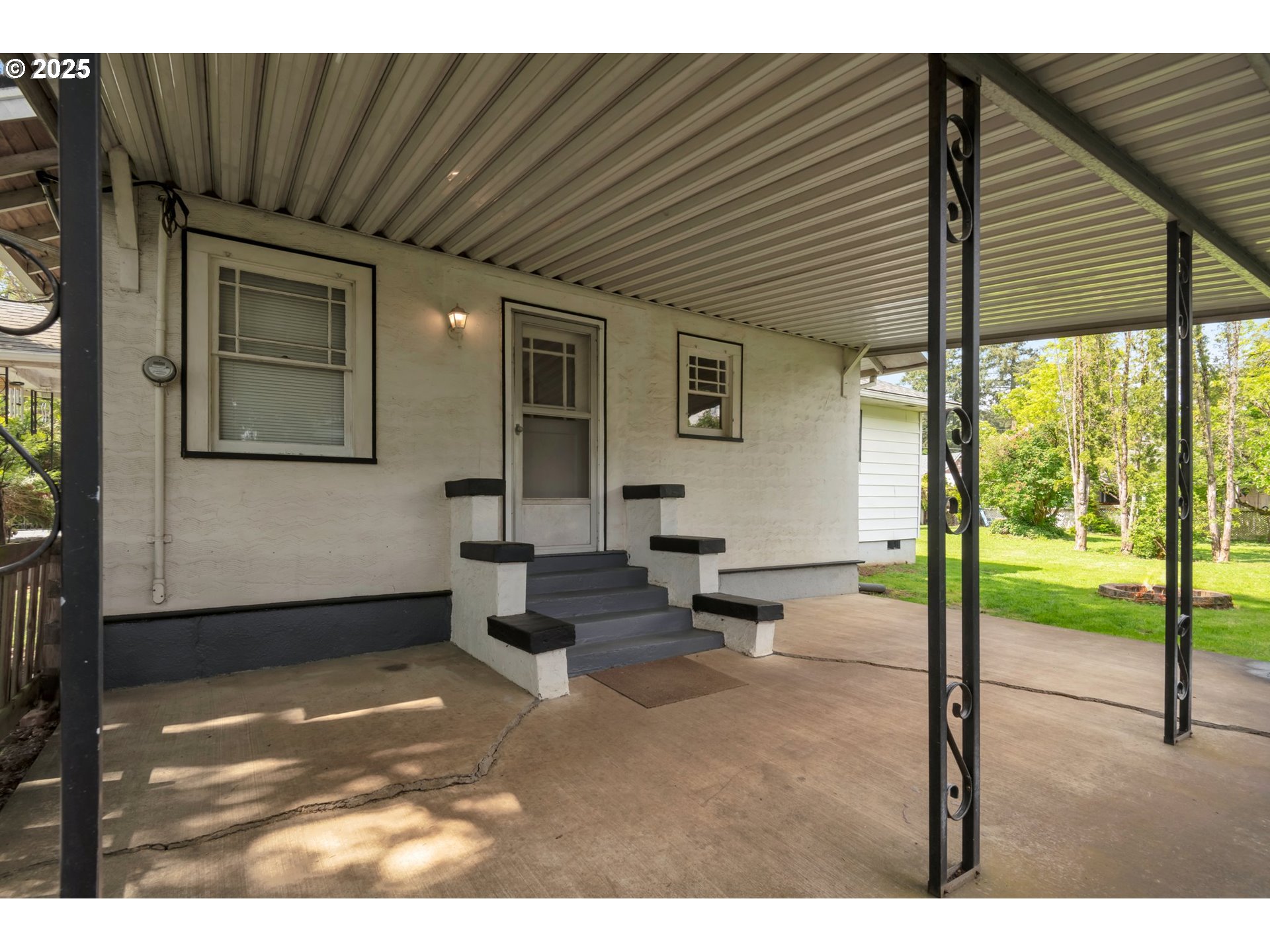 5617 Southeast Rural Street Portland, OR 97206 - Photo 13 of 27 Gallery Image 13