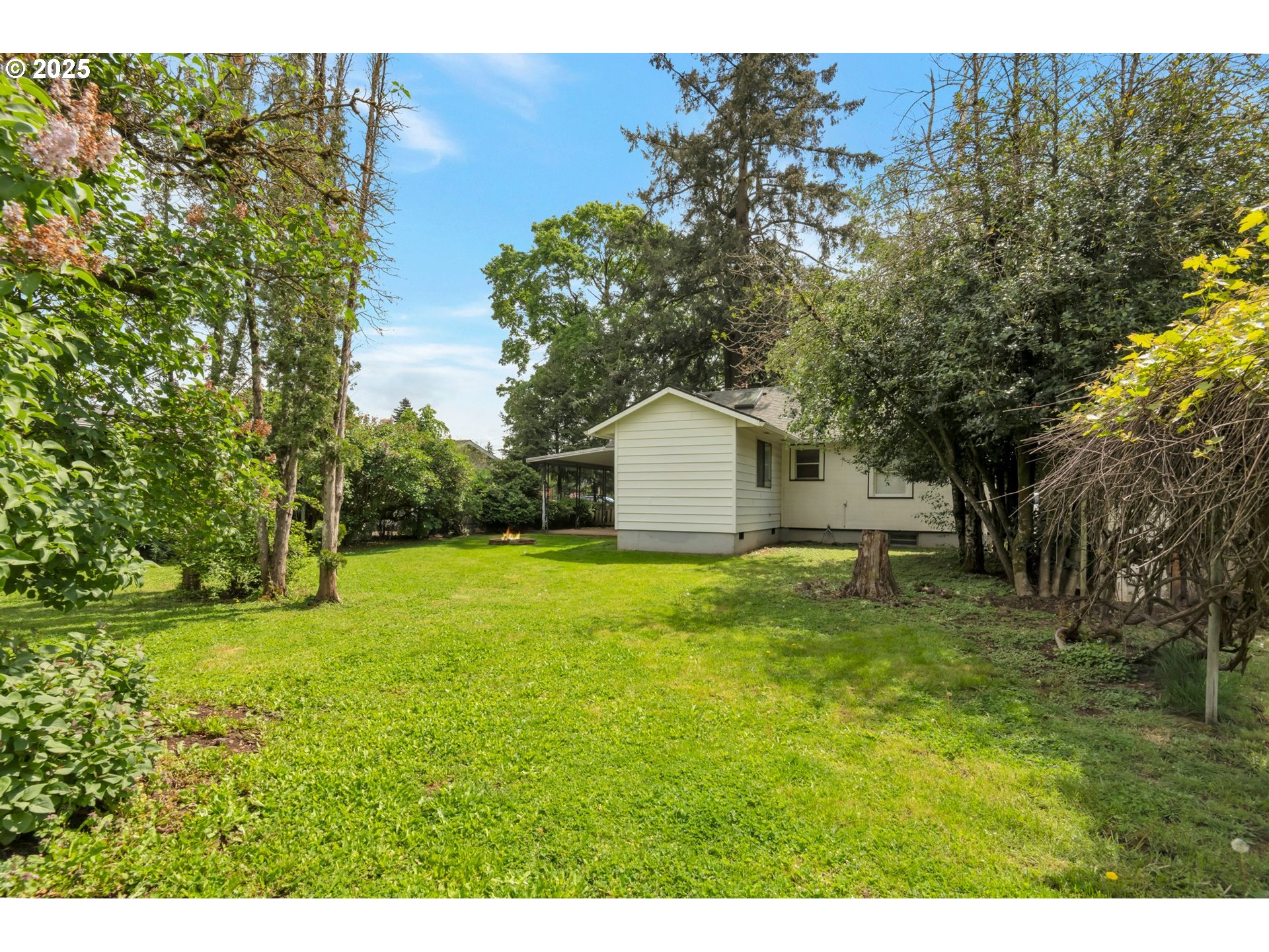 5617 Southeast Rural Street Portland, OR 97206 - Photo 16 of 27 Gallery Image 16