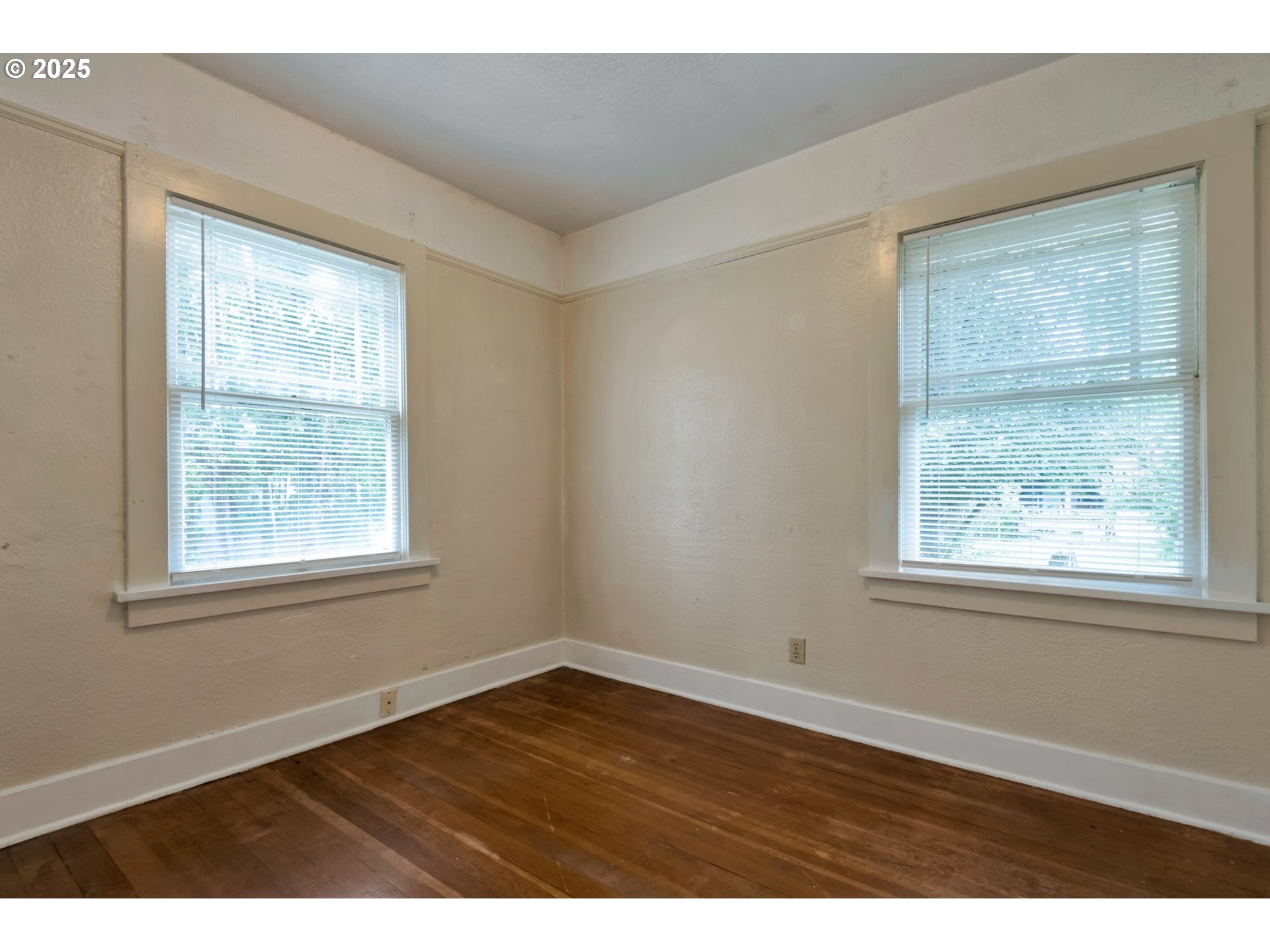 5617 Southeast Rural Street Portland, OR 97206 - Photo 19 of 27 Gallery Image 19
