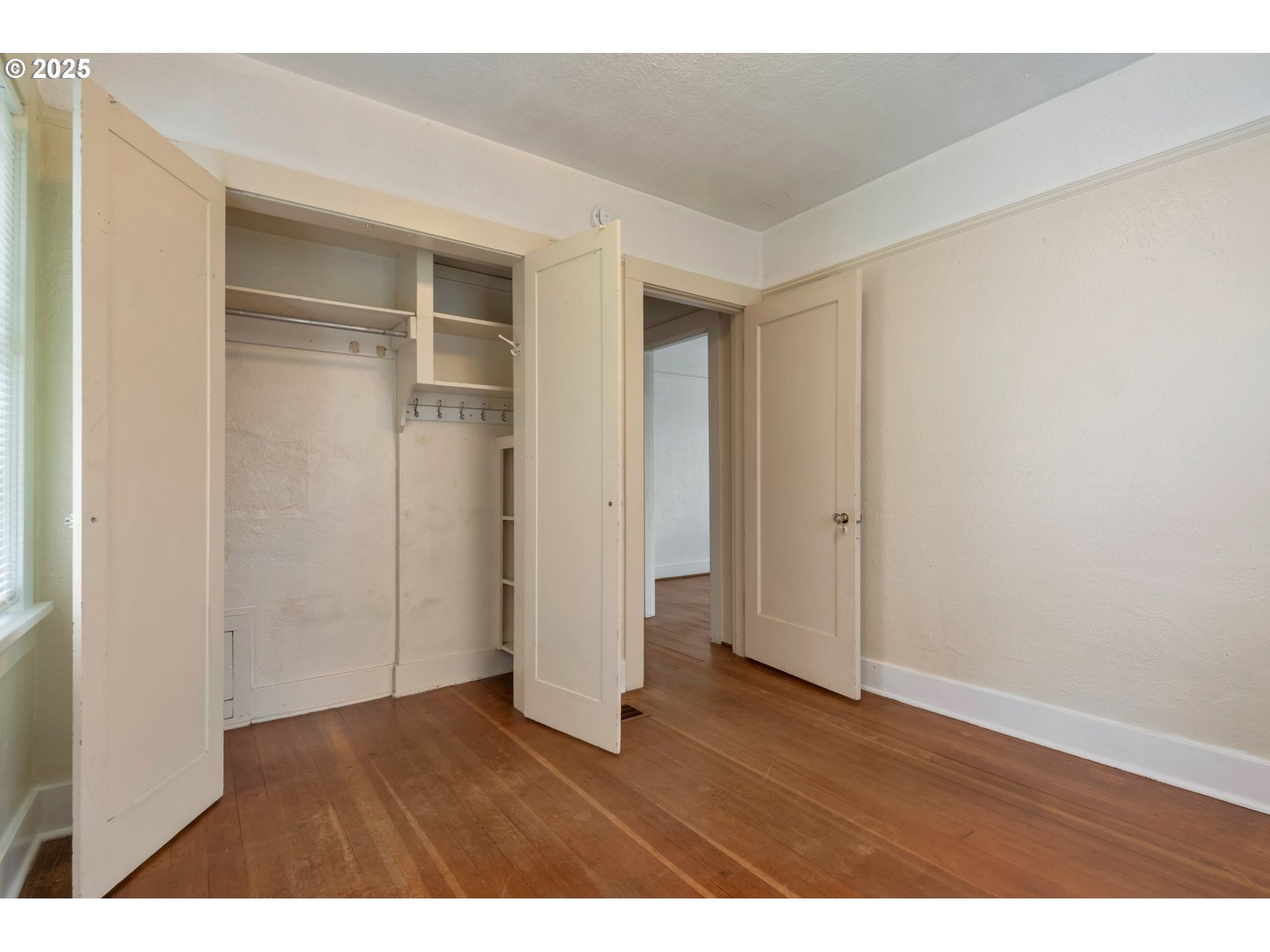 5617 Southeast Rural Street Portland, OR 97206 - Photo 20 of 27 Gallery Image 20