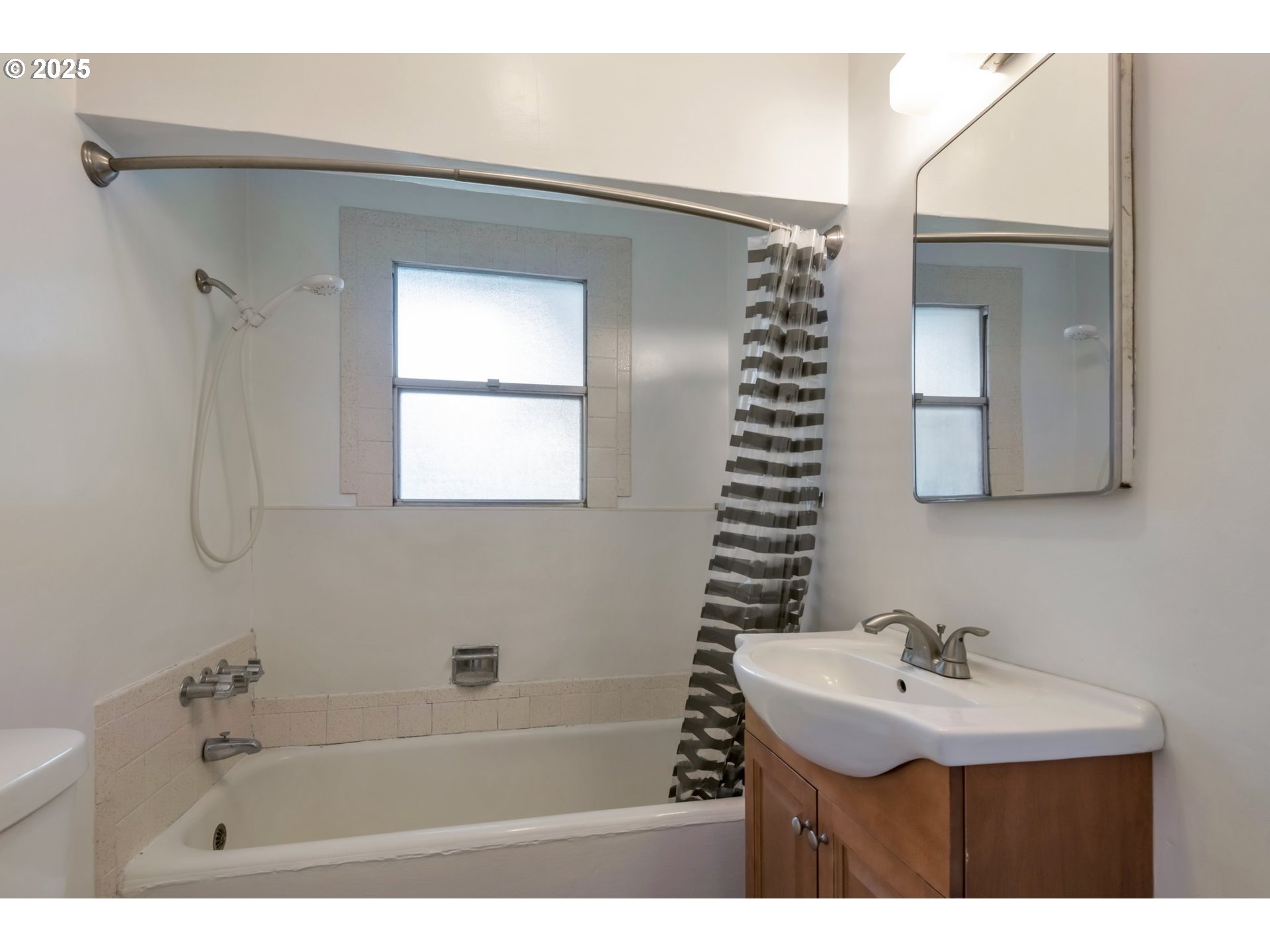 5617 Southeast Rural Street Portland, OR 97206 - Photo 21 of 27 Gallery Image 21