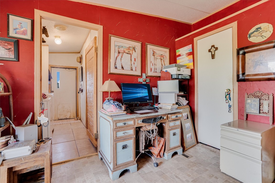 3007 County Road 303 Jarrell, TX 76537 - Photo 13 of 36