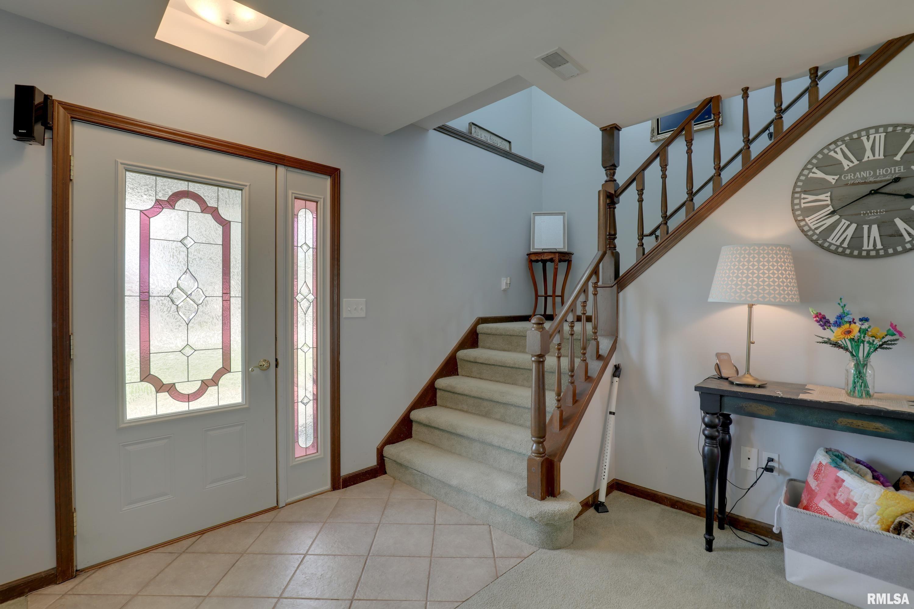1802 Melview Road Quincy, IL 62305 - Photo 4 of 31 Gallery Image 4