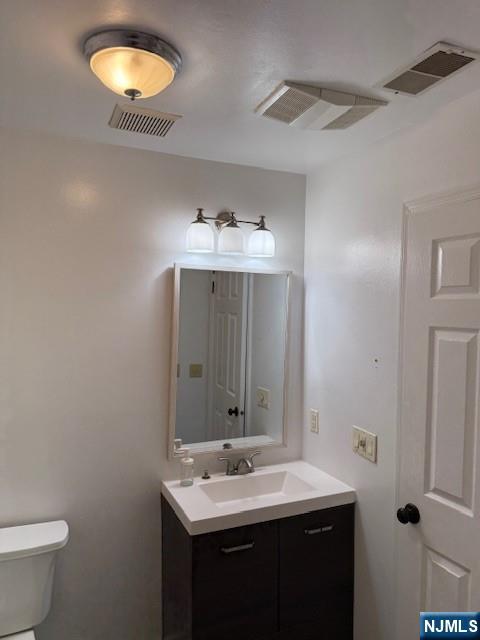 1026 Castle Road Mahwah, NJ 07430 - Photo 15 of 23