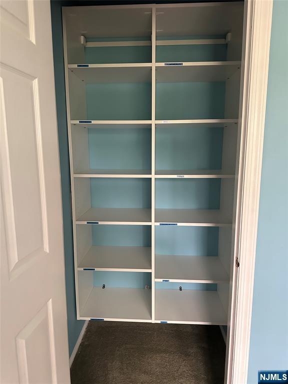 1026 Castle Road Mahwah, NJ 07430 - Photo 18 of 23