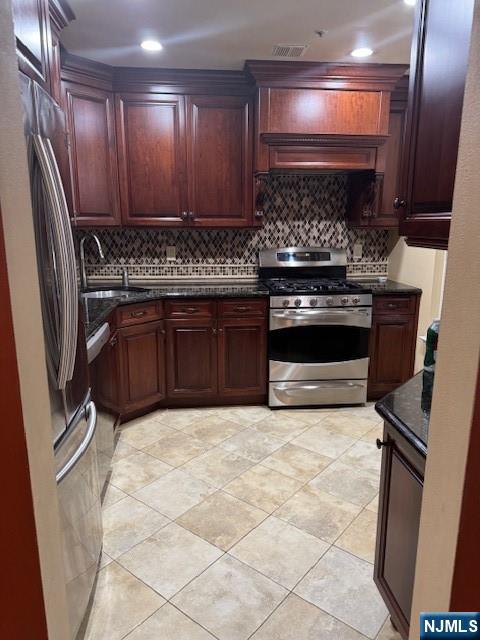 1026 Castle Road Mahwah, NJ 07430 - Photo 4 of 23