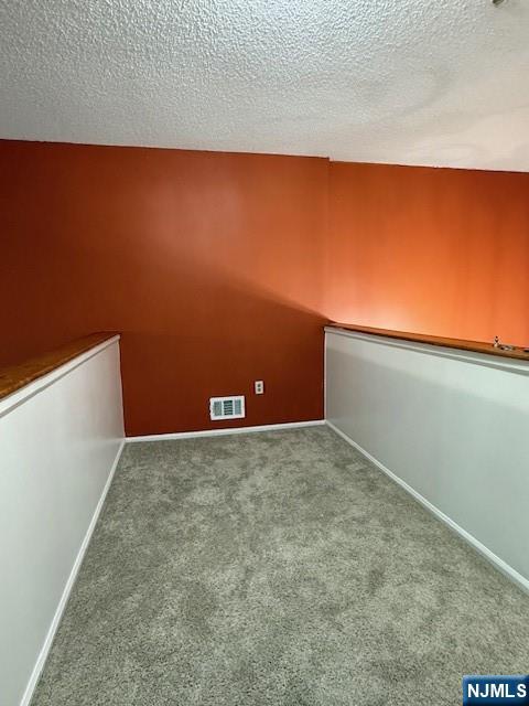 1026 Castle Road Mahwah, NJ 07430 - Photo 9 of 23