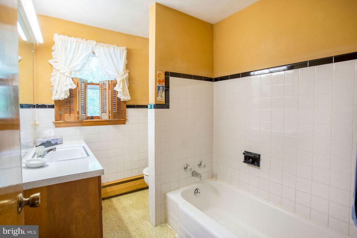 2784 Black Rock Road Hanover, PA 17331 - Photo 13 of 21