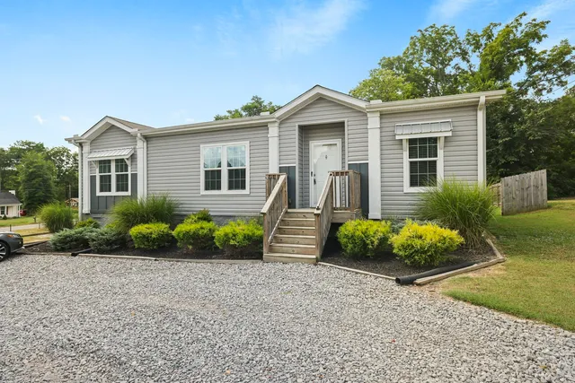 $280,000 | 104 East Pond Street, Adams, TN 37010