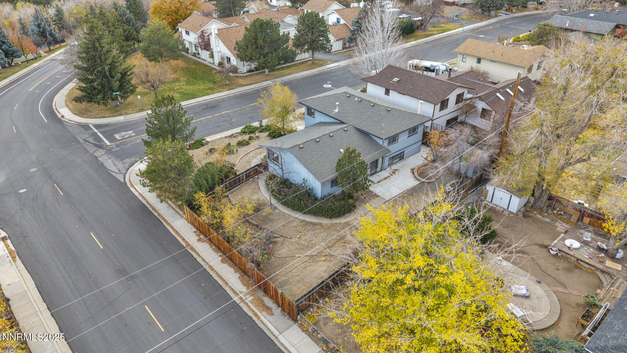 3405 Bowie Road Reno, NV 89503 - Photo 20 of 69 25-web-or-mls-3405-bowie-rd