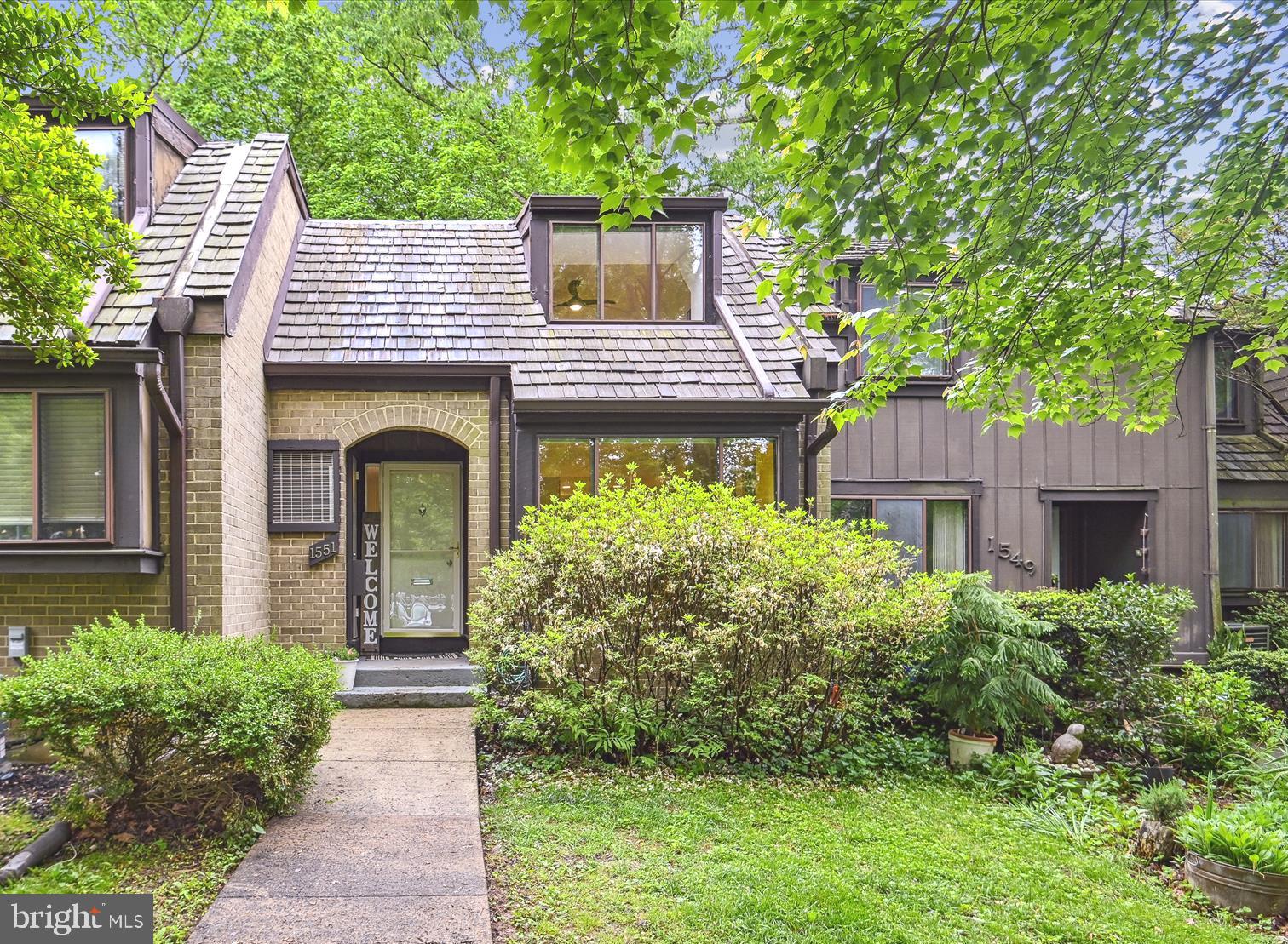 1551 Scandia Circle Reston, VA 20190 - Photo 1 of 41 Light Filled Contemporary With Over 2200SF