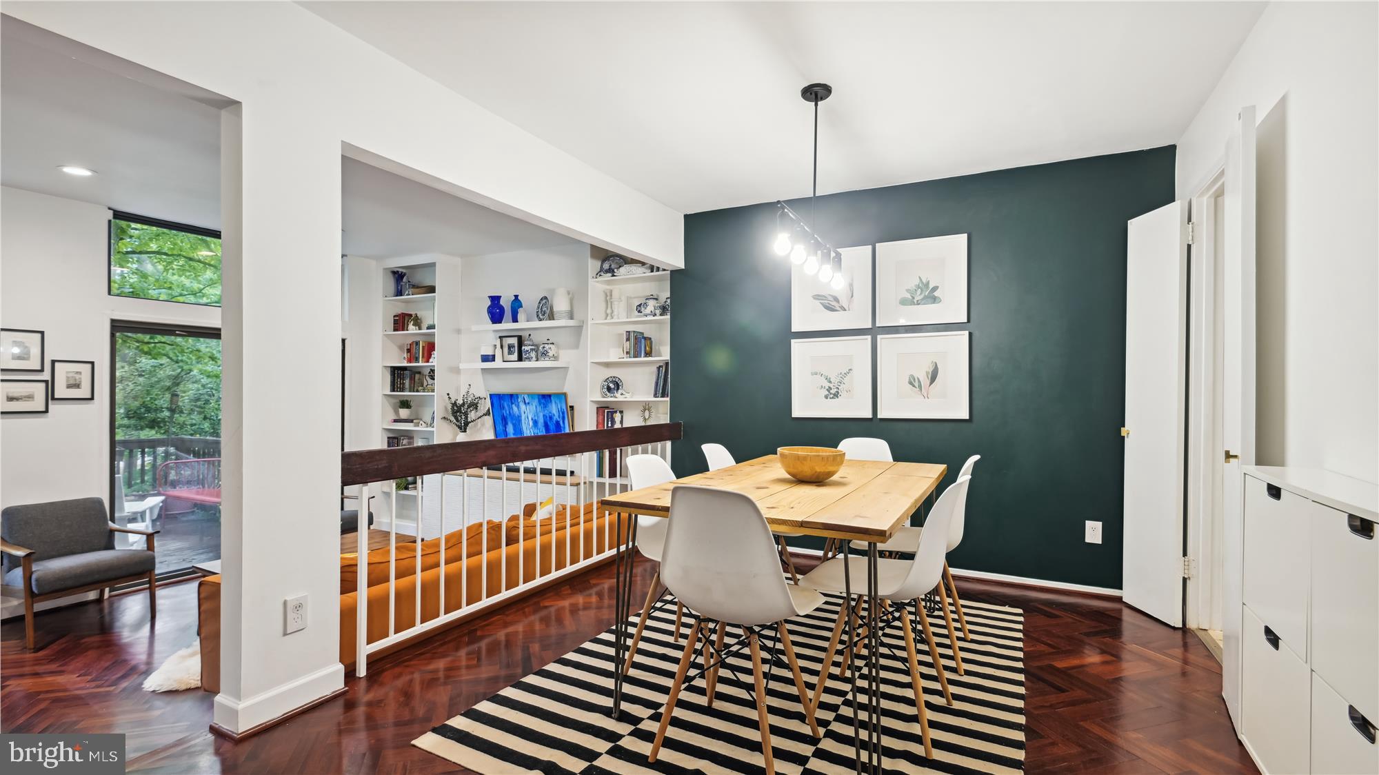 1551 Scandia Circle Reston, VA 20190 - Photo 6 of 41 Spacious Raised Dining Room with Accent Wall.