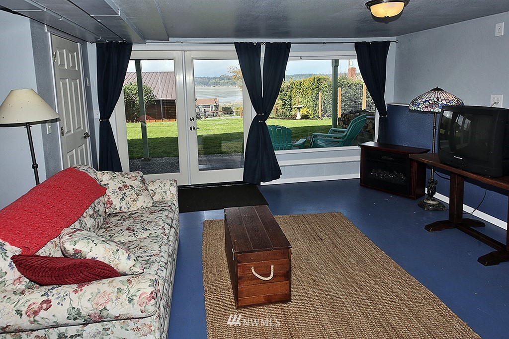 6166 Cherry Tree Court Clinton, WA 98236 - Photo 14 of 24 Gallery Image 14